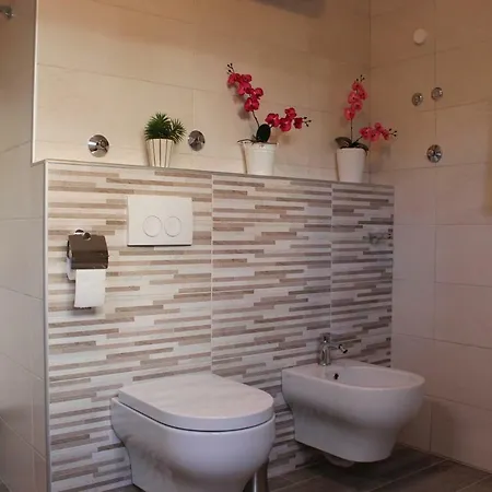 Polonijo Nada Lejlighed *