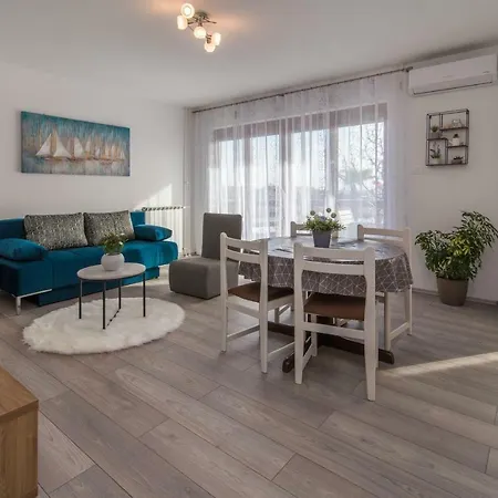 Polonijo Nada Lejlighed Krk Town