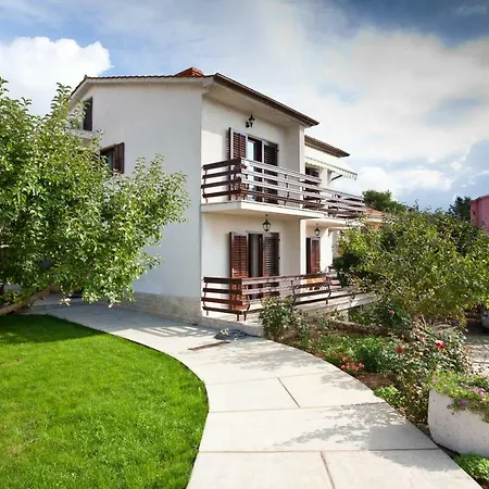 Polonijo Nada Krk Town