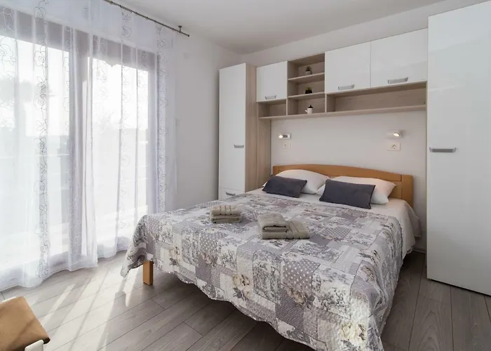 Polonijo Nada Krk Town